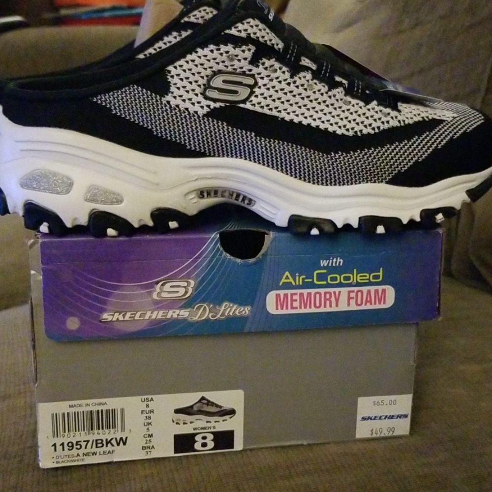 Skechers D'Lites A New Leaf